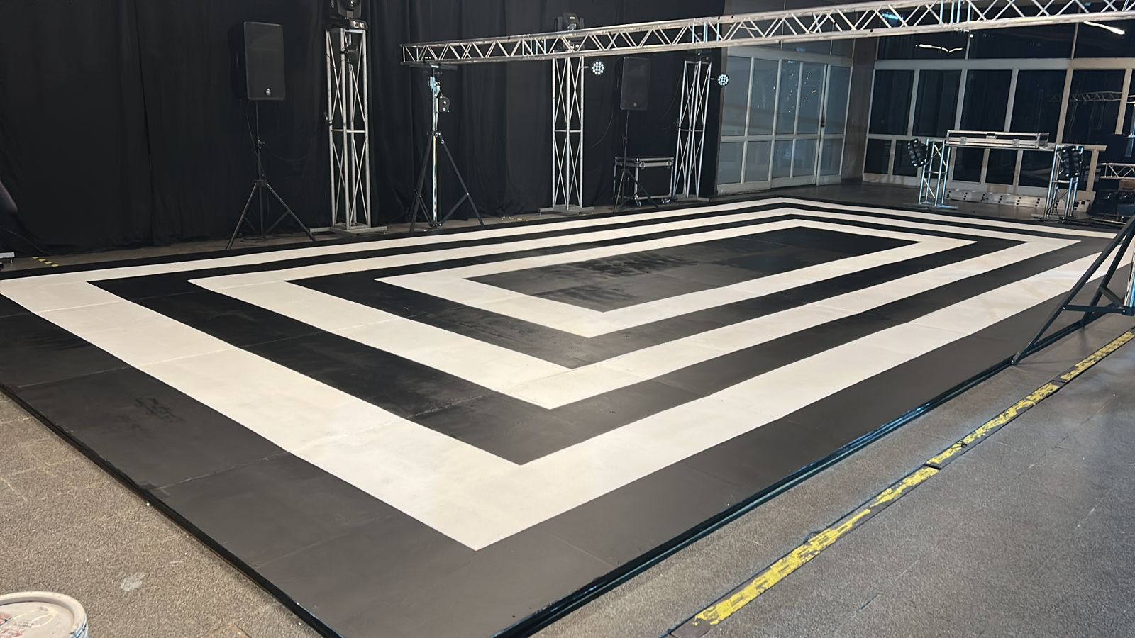 Arriendo de Pista de Baile LED y Perimetral